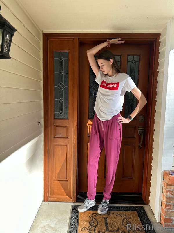 Dwarfing doorways today 🚪  which pics should I post to Insta.. 2