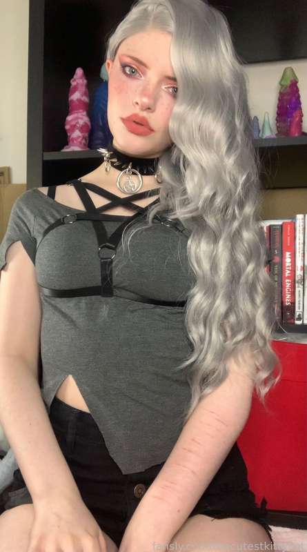 Thecutestkittycat - Fansly - 27 Feb, 2022 18