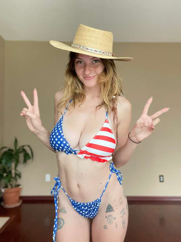 I forgot to post my 4th of July pics here 🙈 1