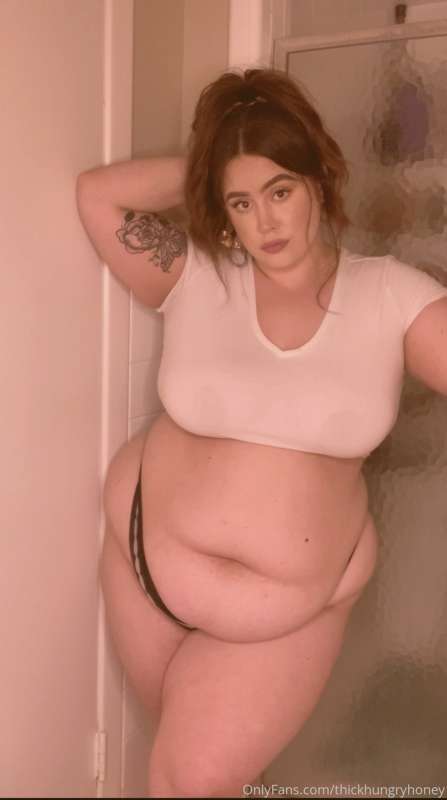 Good evening from your fav fat piggy 🐷 

I was feeling so fa.. 3