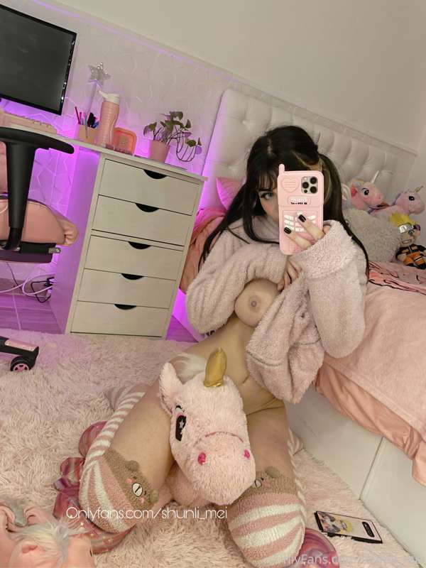 Hi daddy! 👉🏻👈🏻 Say goodnight to me 🥺💖 6