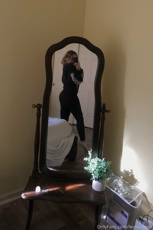 Fuck me doggystyle so you can admire my ass