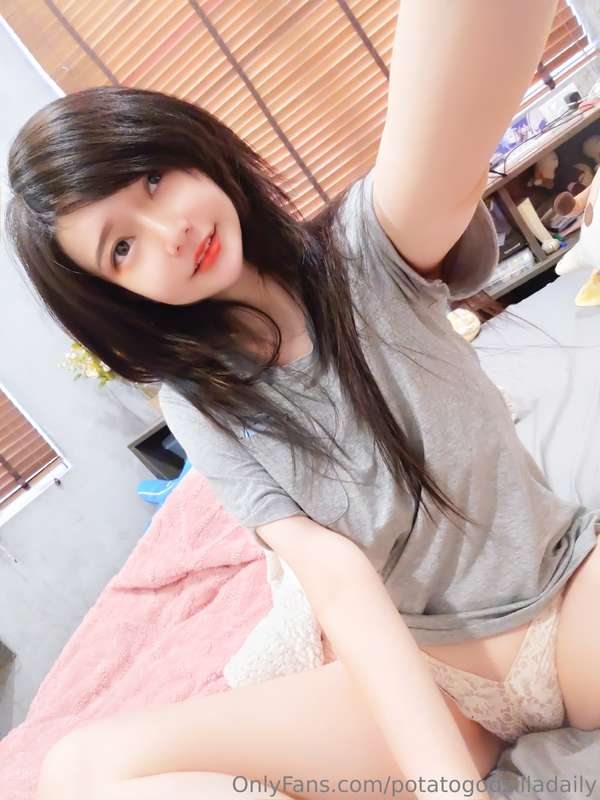 What are you going to kiss? Lips? Feet? Chest? 👀💕 2