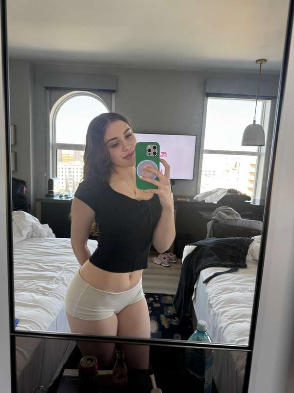 Would you date me? 