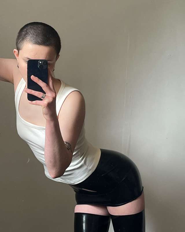 Daisylove - Fansly - 03 May, 2024