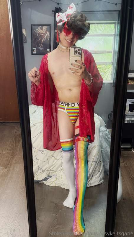 Happy pride month! 🏳️‍🌈🌈video coming tomorrow (; enjoy these.. 13