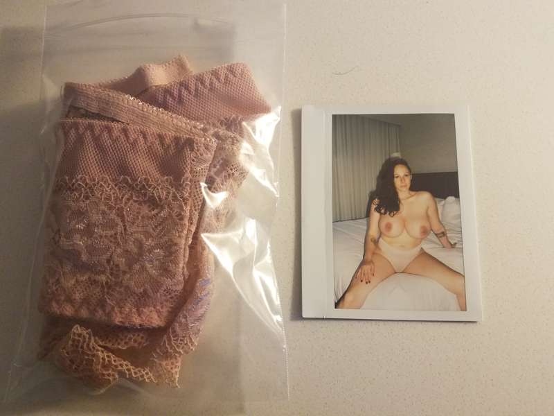 Ok ladies and gentleman. Lets do some Auctions-sales....
I h.. 2