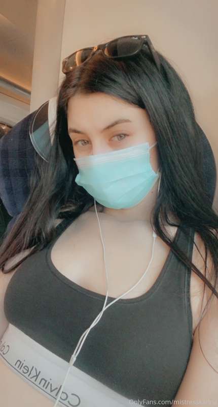 Sitting on this train with my pussy dripping through my pant..