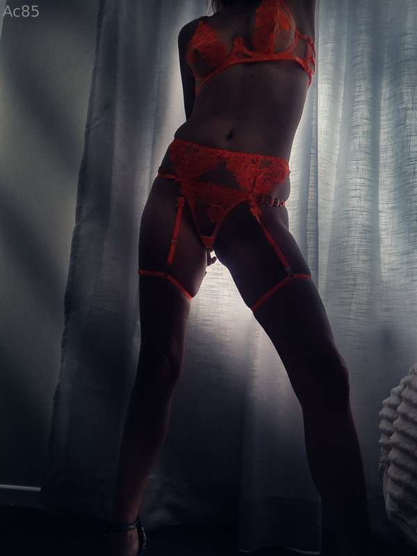 I'm fantasizing about having a hot sex battle in this fluro .. 5