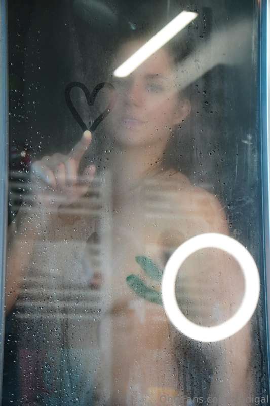 Every shower time be like… 😅 3