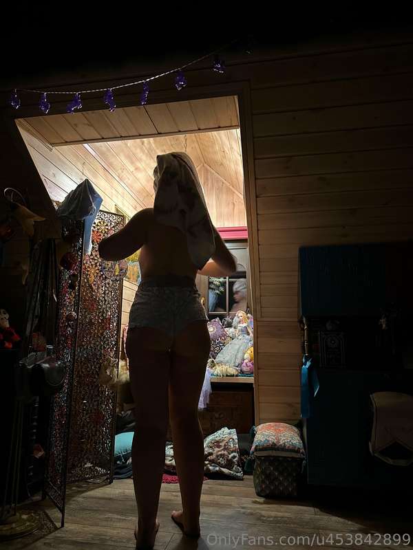 You can check out my butt in the half-light because I don’t .. 1