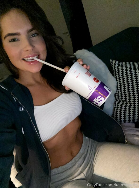 Oops getting messy with my McDonalds ❤️TIP $7 to get my Happ..
