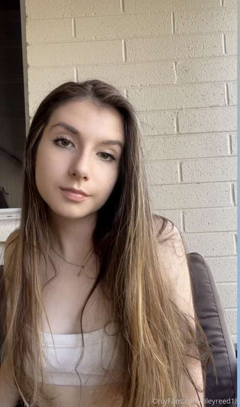Hey baby turn rebill on and dm me 😜 let’s chat