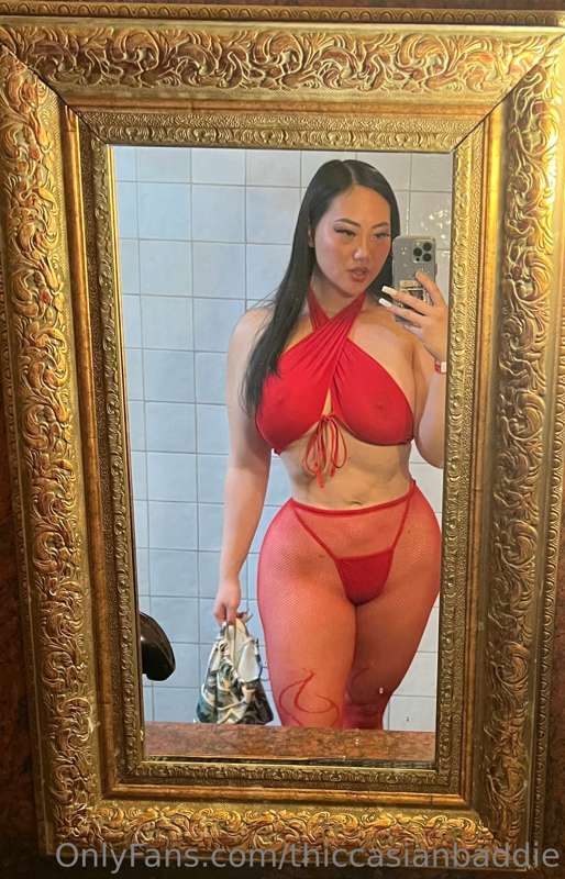 I know u wanna see what's underneath baby! Tip me and I'll s..