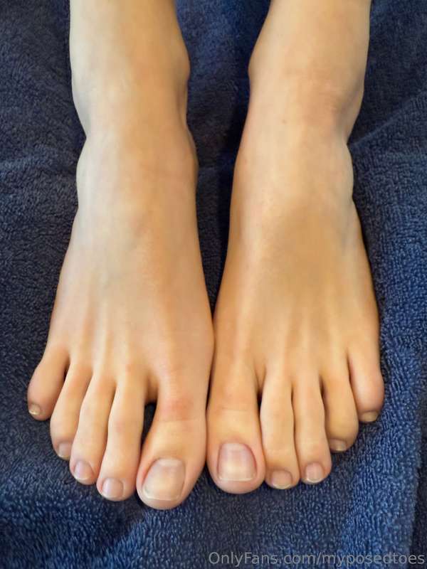 Natural toe lovers, this one is for you 😘😈🦶Cum ALL over my p..