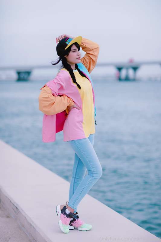 Here a full set from an apparel shoot I did for Apariart ♡ 5