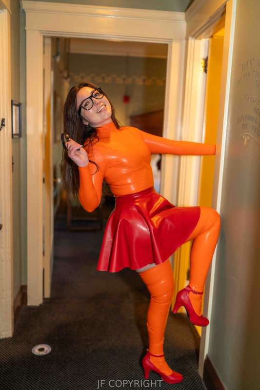 1-4? Check dms for the naughty ones 😉 🧡 2