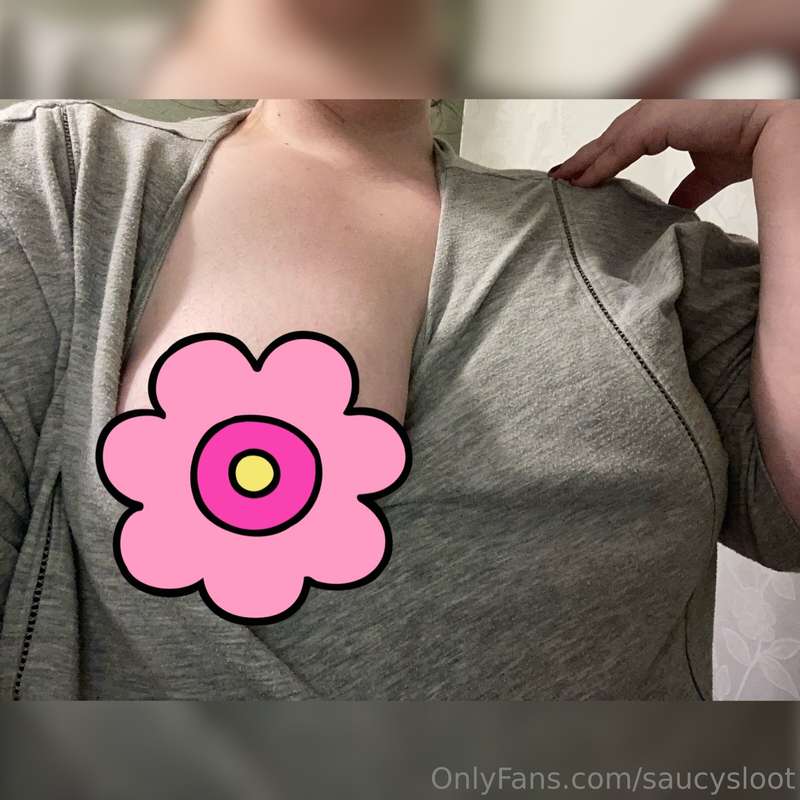 I went braless today 😜🍒 2