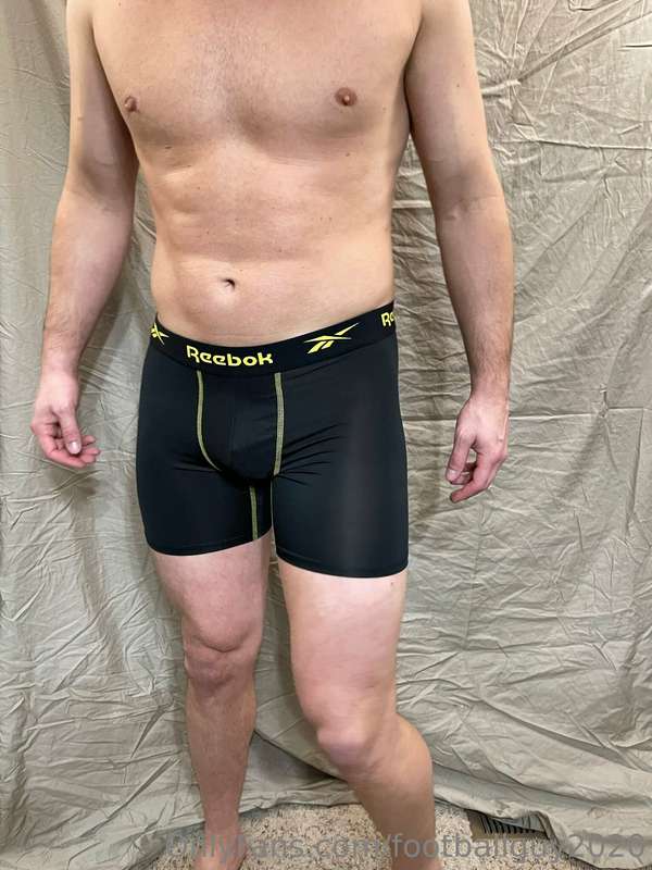 Hot and sexy muscular soldier! 23