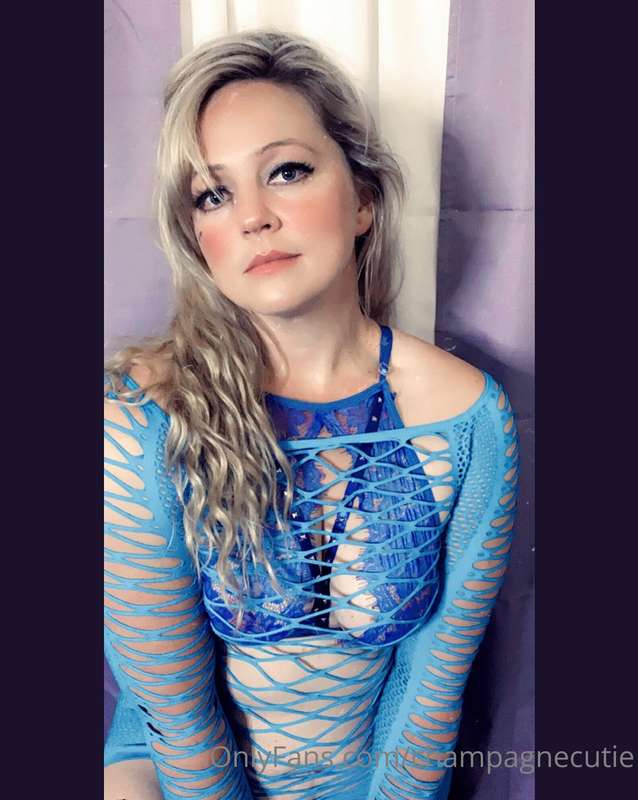 Champagnecutie - Onlyfans - 18 Mar, 2022