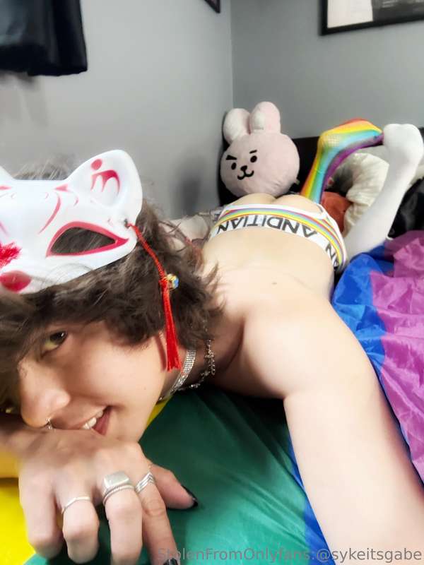 Happy pride month! 🏳️‍🌈🌈video coming tomorrow (; enjoy these.. 3