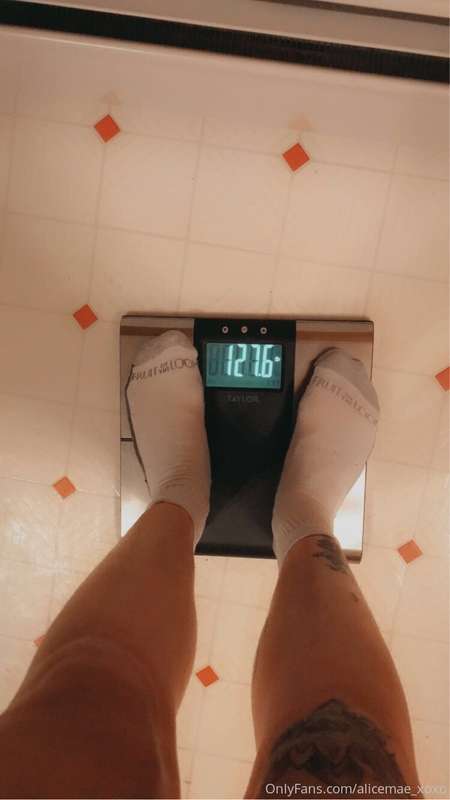 I will step on that scale .. 😍💕💋🥵 2