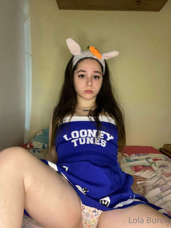 **🛑WARNING🛑 SUPER HOT CONTENT**

my pussy has become very se..