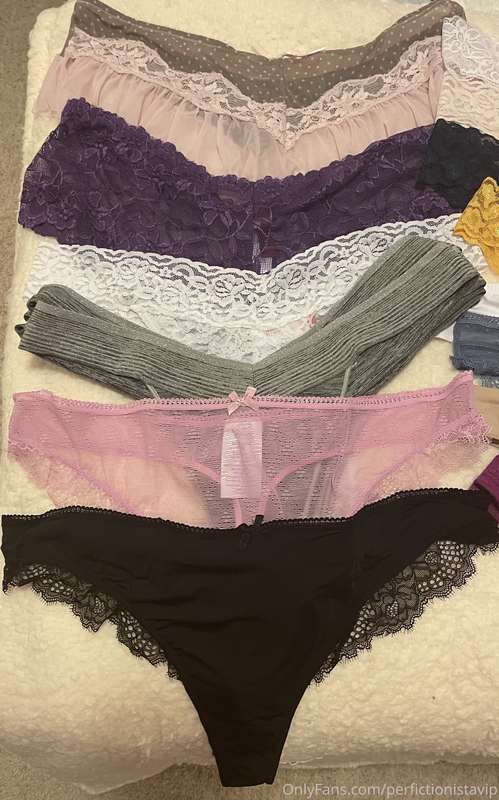 Hello, loves 💋  Don’t forget that I offer panties as well. I.. 1