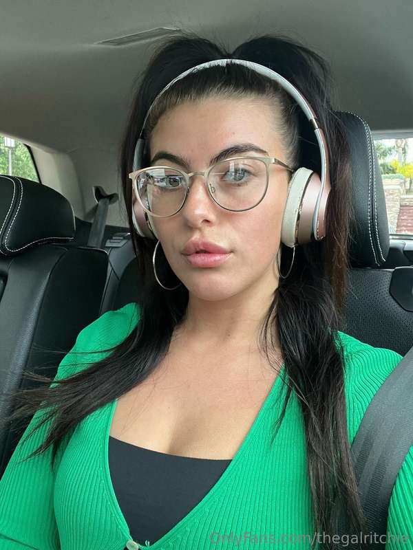 If you were my Uber driver would you be stealing sneak peeks..