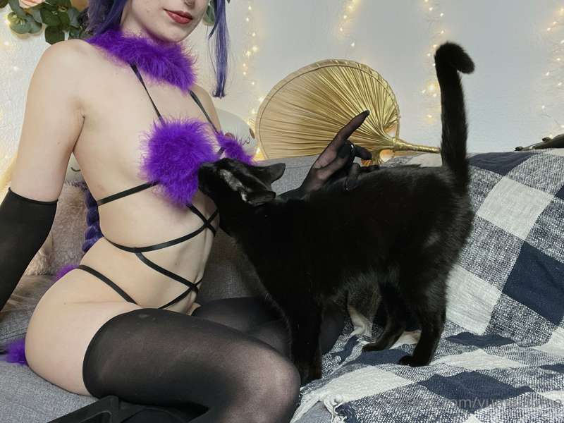 Some sneak peaks with kitty katto🐱💜 2