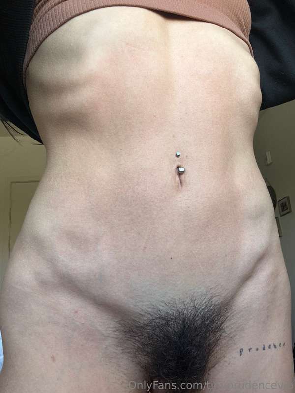 Booty or bush? 🤔 9