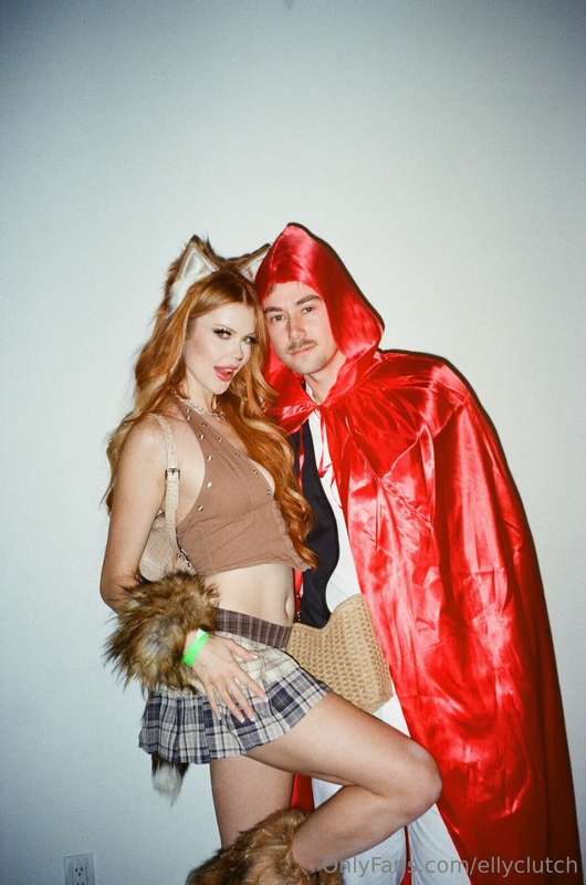 Halloween…. The wolf & jak as little red riding hood 😂 1