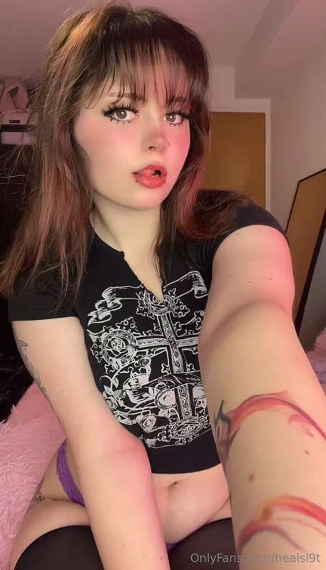 i like how this tee fits me well