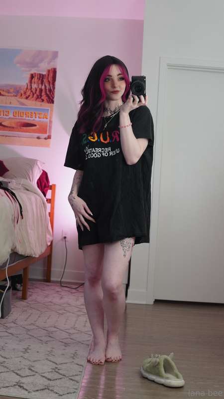 Whats under the oversized tee LOL