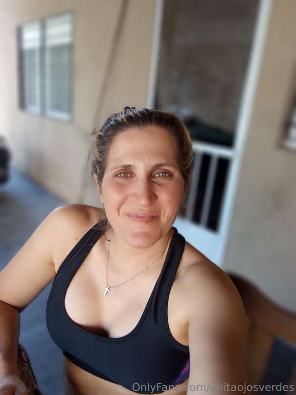 Anitaojosverdes - Onlyfans - 15 Dec, 2024