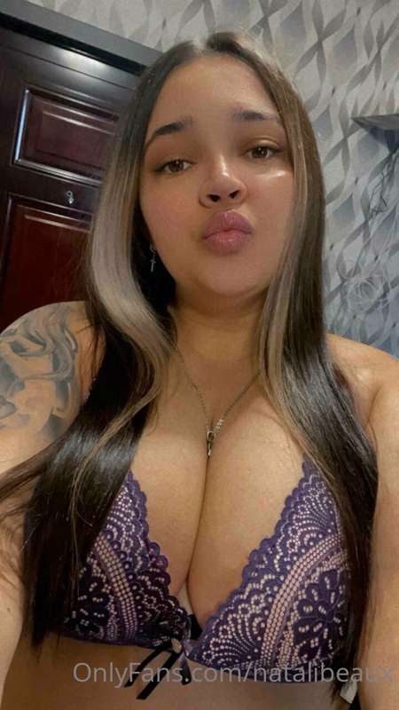 I love how you don't take your eyes off my juicy breasts 😍😈