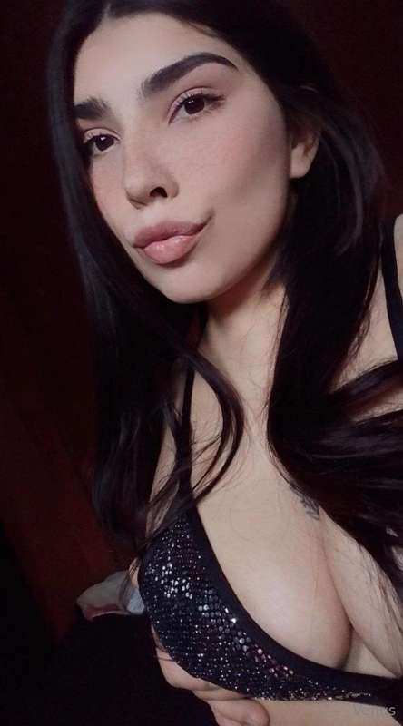 @brilliito 🍓 Free subscription, talk to me in DM baby 🔥