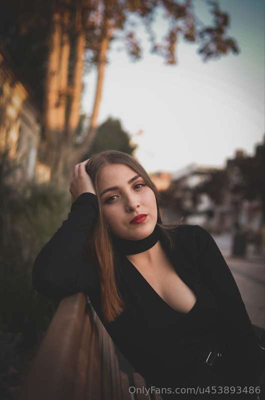 Just me, the golden hour, and a little touch of red 💋✨Sittin..