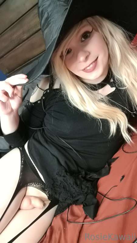 Witch Set 2/11 x 30 pics this post 4