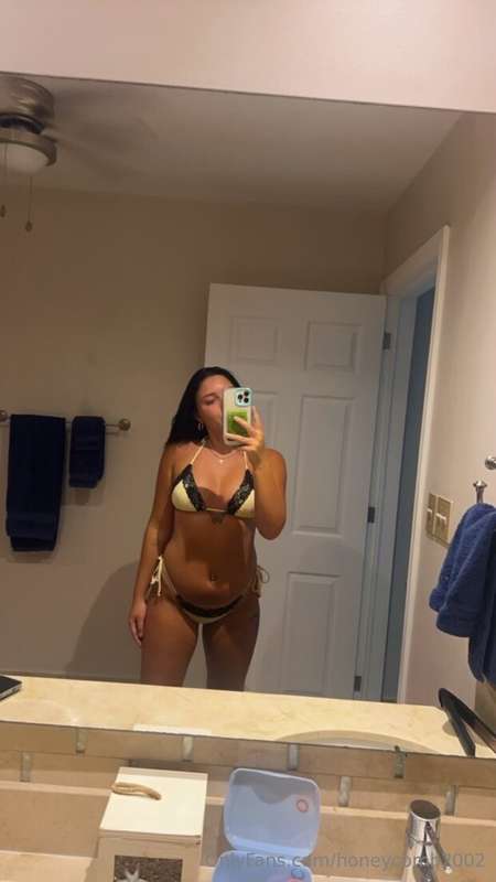 Honeycomb2002 - Onlyfans - 04 Aug, 2024