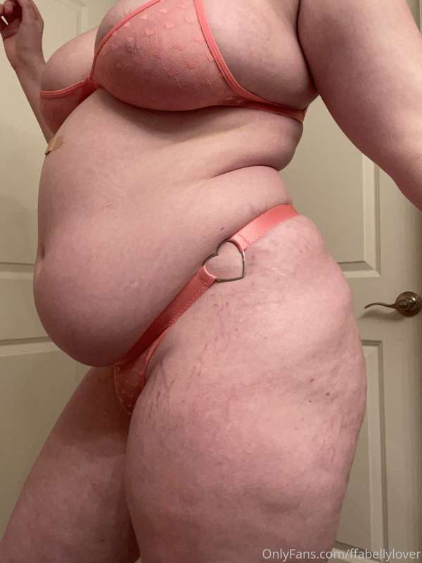 Feeling so sexy in this lingerie piece a sweet follower of m.. 9