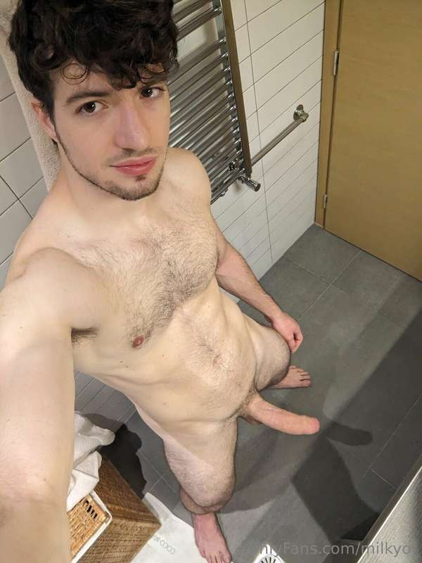 Always so horny after my morning workout