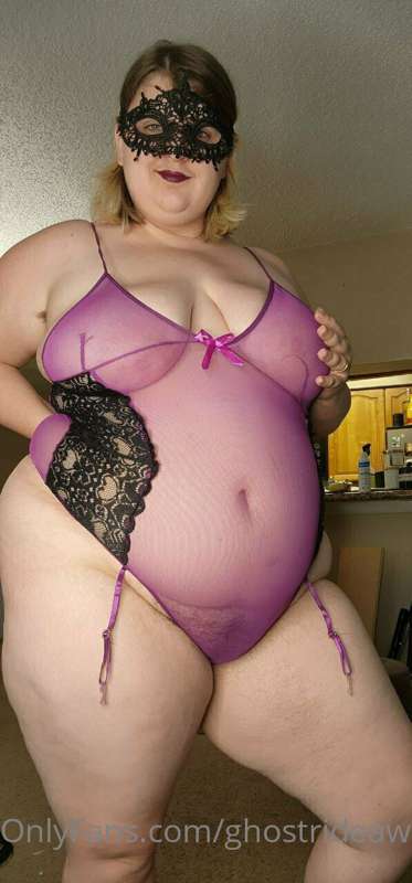 I'm live! Cum join me for some fun 💦💦😘

https://chaturbate.c..