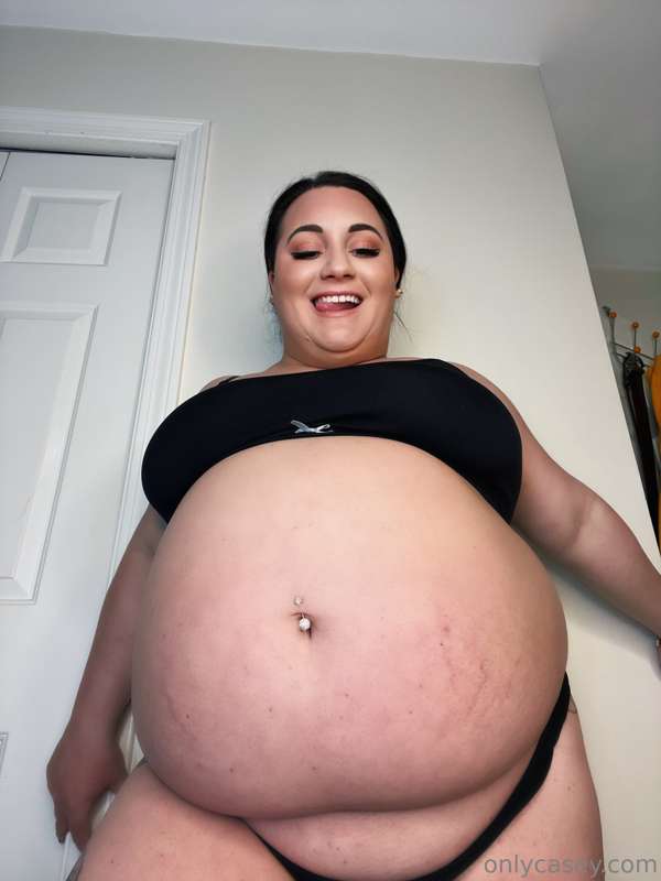 Freaking STUFFED. Look at how thick and full that hang is ge.. 5