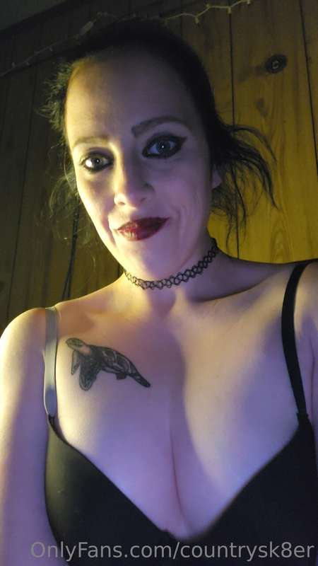 Hey sexi all messages make me smile (; so request something .. 5