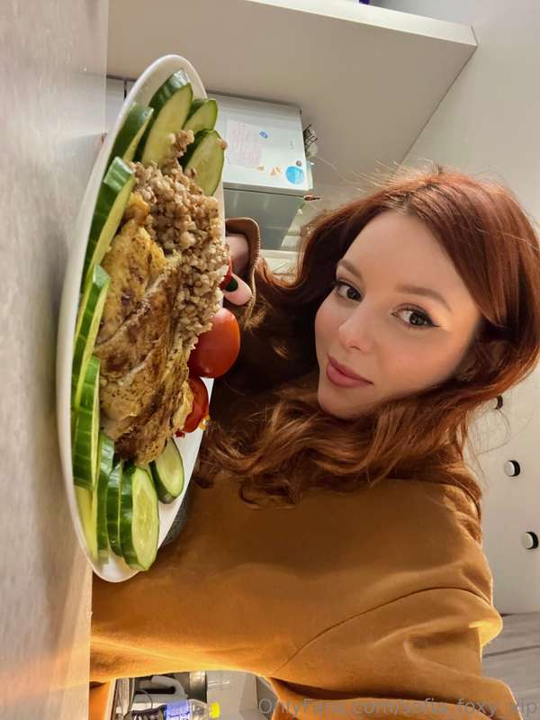 🥑 Nutrition is KEY! I focus on fresh, whole foods—lots of gr..
