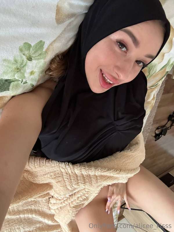 Will you help me make my pussy wet ?💦