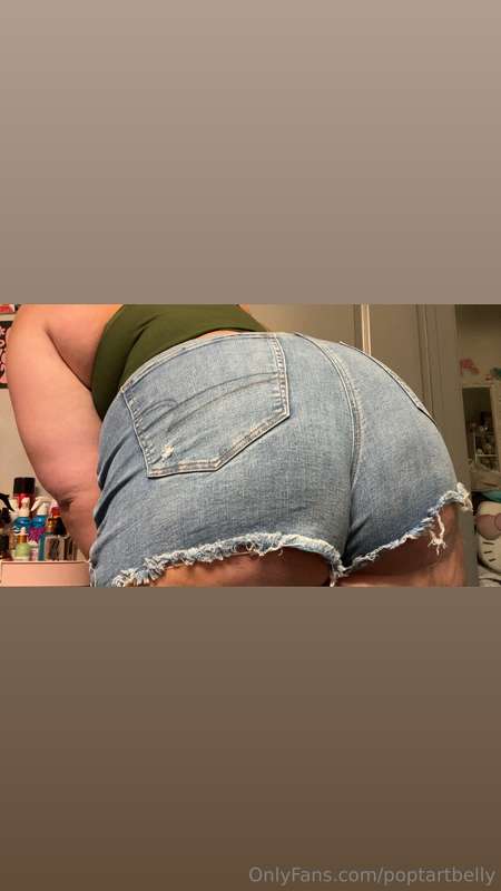 I ended up going out in the pink bodysuit and jean shirts co.. 5