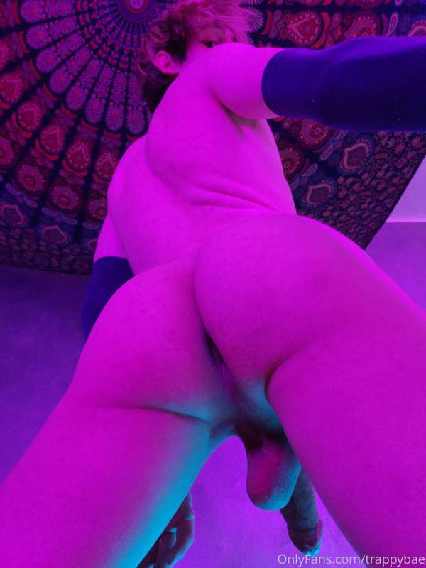Some very lewd stuff 😳
and cum magic 👀

(hot duo video with .. 1