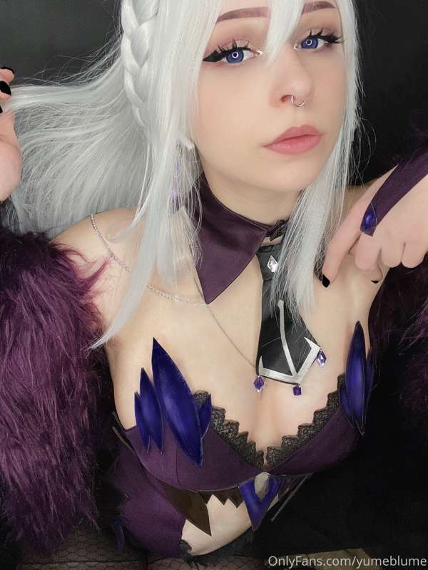 Hi hnys 💜✨ new cosplay and I'm happy about the editing☁️